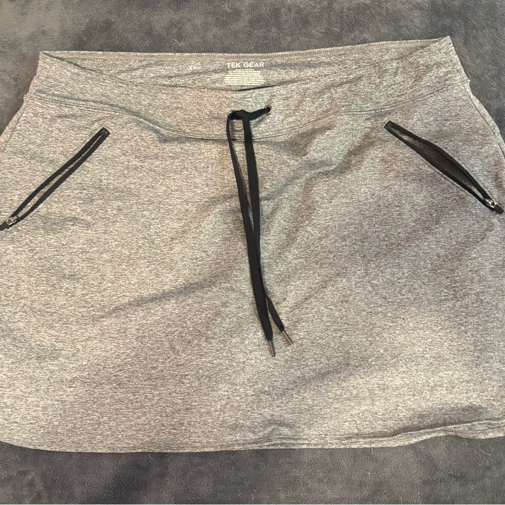 tek gear Gray Athletic Drawstring Skort with Zip Pockets